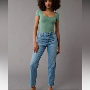 American Eagle - Curvy Mom Jean